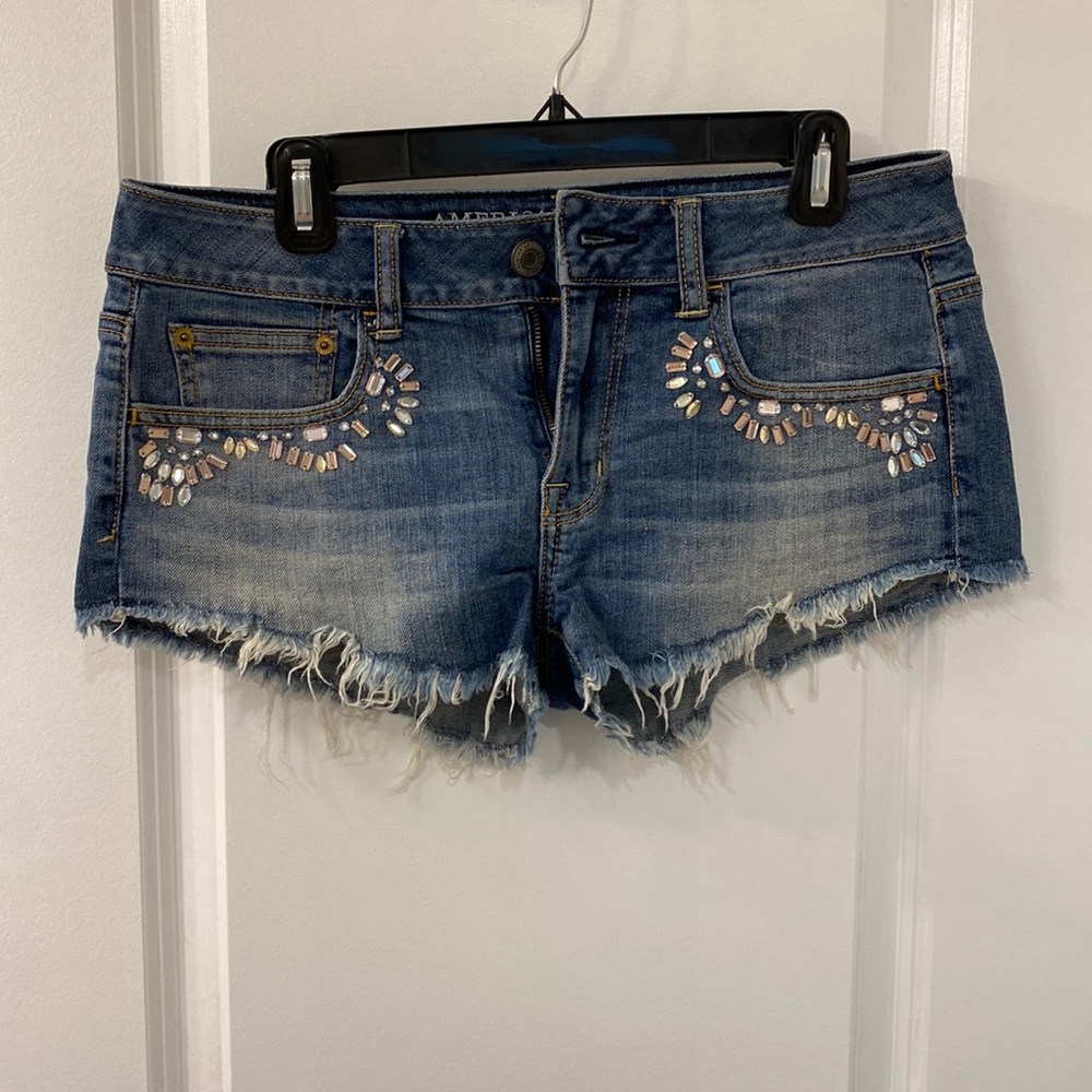 American Eagle Size 6 Women’s Denim Cutoff Jeweled Shorts
